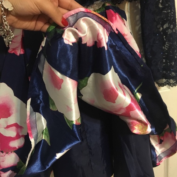 Floral Two-Piece Dress - Picture 3 of 4